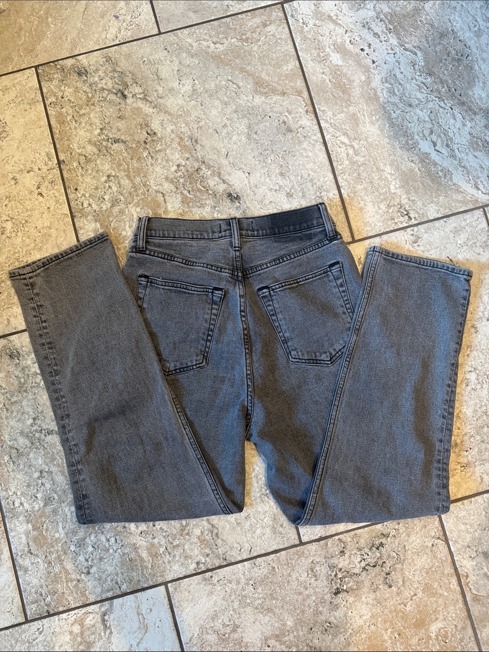 Abercrombie Gray High-Rise Straight Ankle Jeans - Picture 2 of 3